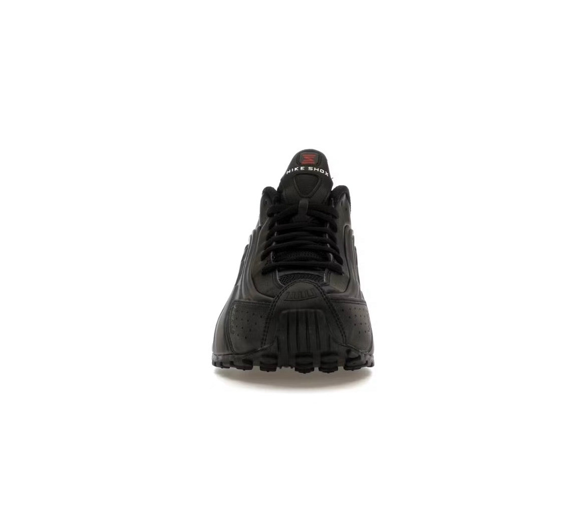 Nike Shox R4
